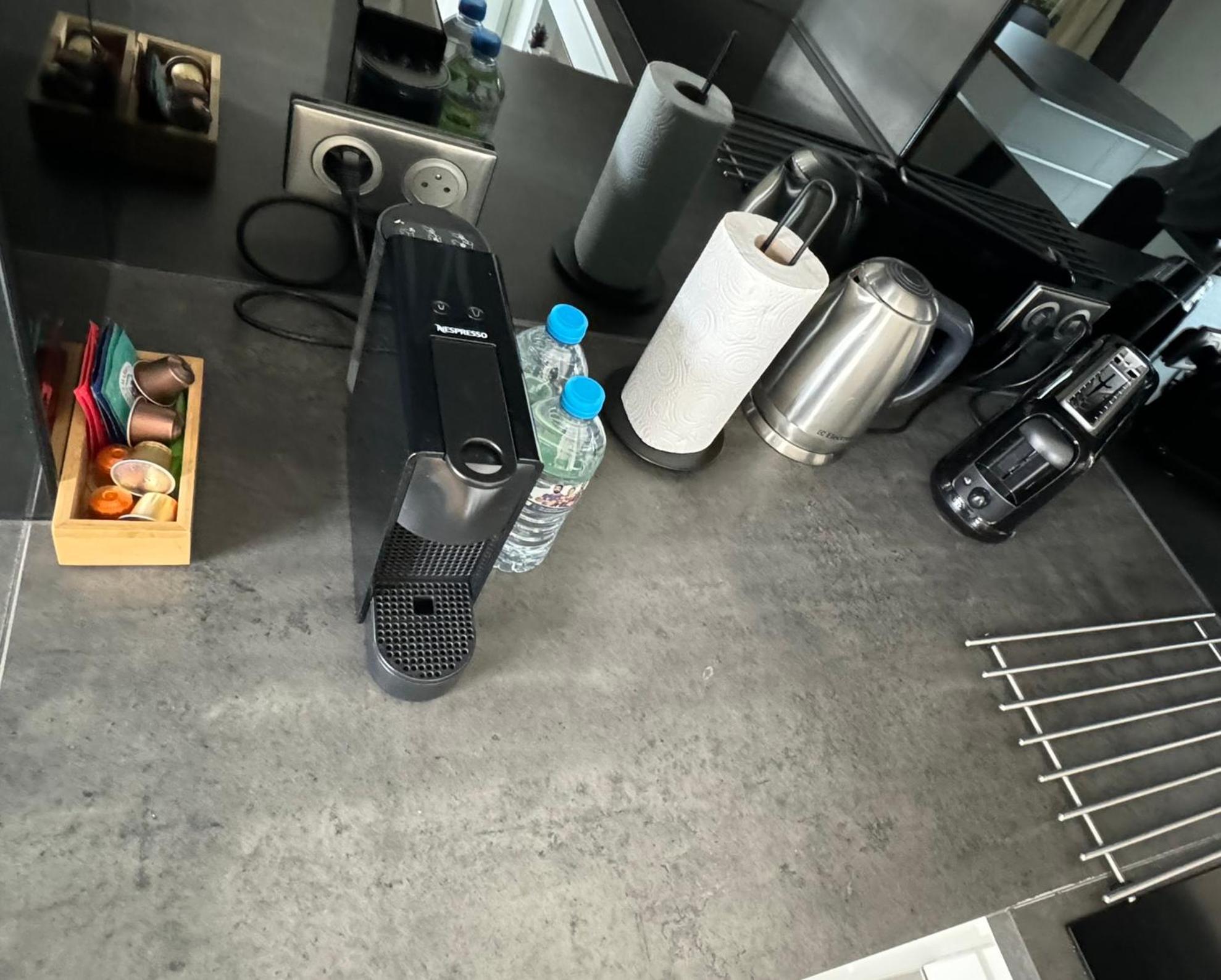 Paris Central 1 Bedroom Apartment With Ac Экстерьер фото